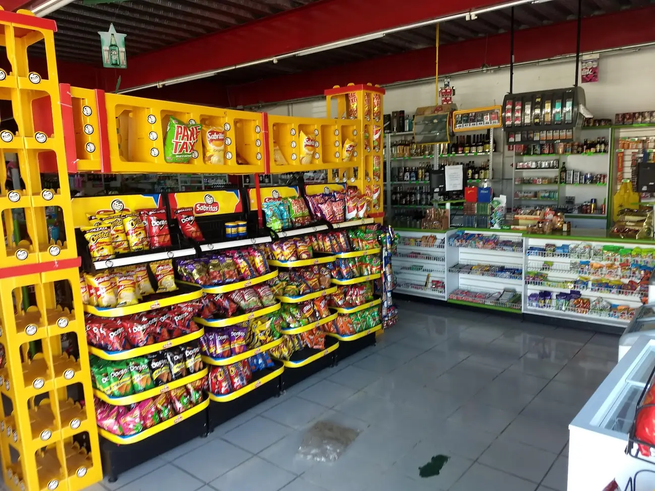 Exhibidores y mostrador